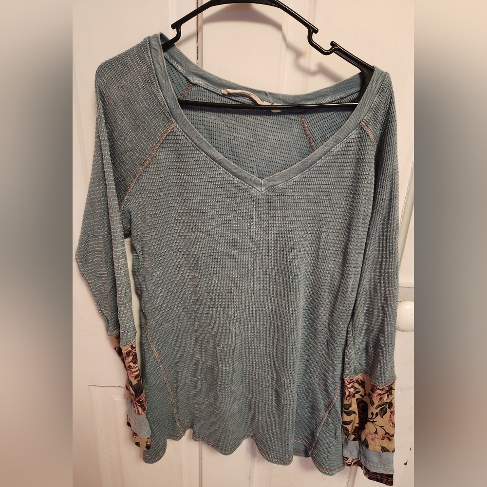 3/$25 Soft Surroundings blue waffle knit long sleeve size medium